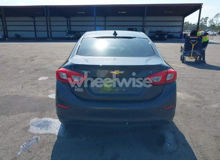 Photo 16 of 2017 Chevrolet Cruze LT AUTO (VIN 1G1BE5SM0H7125325)