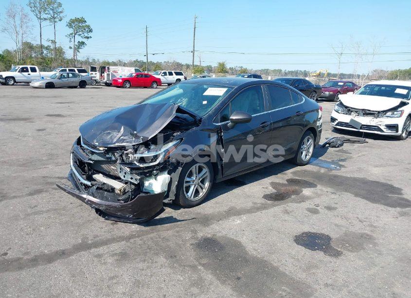 Photo 2 of 2017 Chevrolet Cruze LT AUTO (VIN 1G1BE5SM0H7125325)