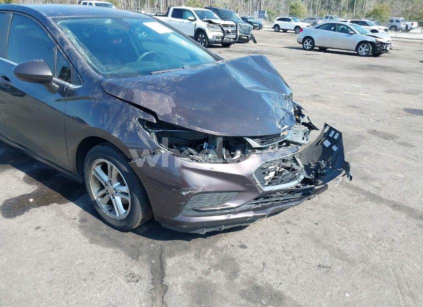 Photo 6 of 2017 Chevrolet Cruze LT AUTO (VIN 1G1BE5SM0H7125325)