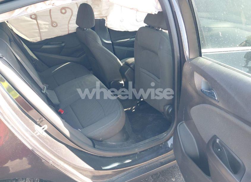 Photo 8 of 2017 Chevrolet Cruze LT AUTO (VIN 1G1BE5SM0H7125325)