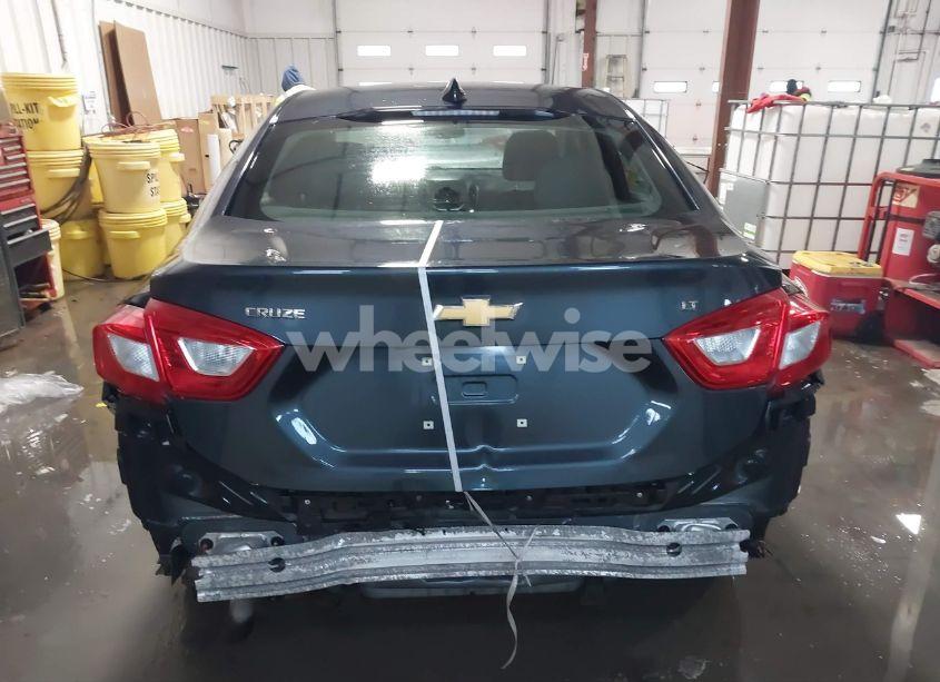 Photo 16 of 2017 Chevrolet Cruze LT AUTO (VIN 1G1BE5SM0H7126846)