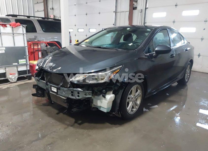 Photo 2 of 2017 Chevrolet Cruze LT AUTO (VIN 1G1BE5SM0H7126846)