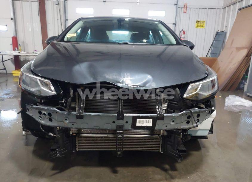 Photo 6 of 2017 Chevrolet Cruze LT AUTO (VIN 1G1BE5SM0H7126846)