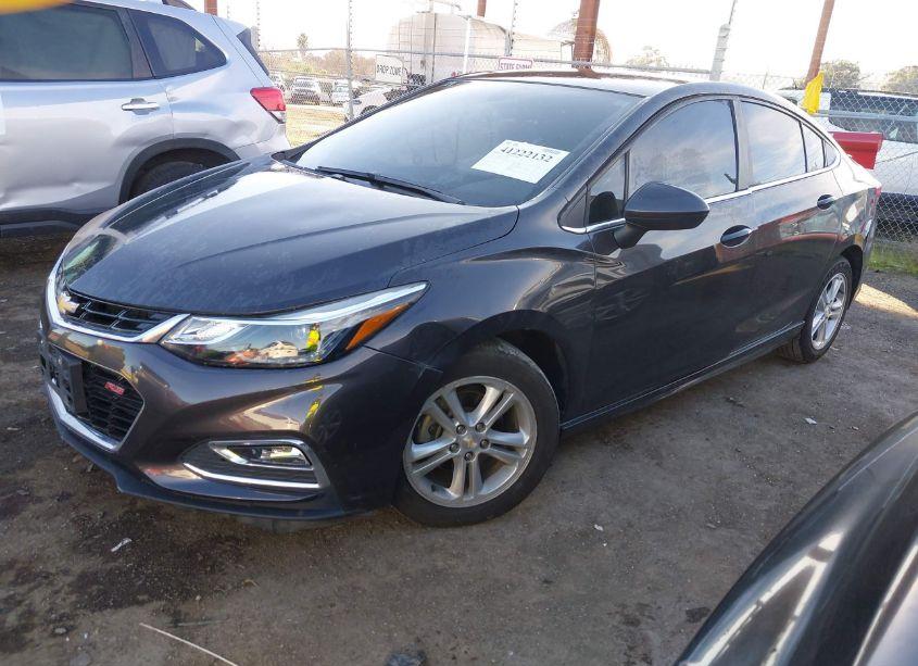 Photo 2 of 2017 Chevrolet Cruze LT AUTO (VIN 1G1BE5SM0H7132744)