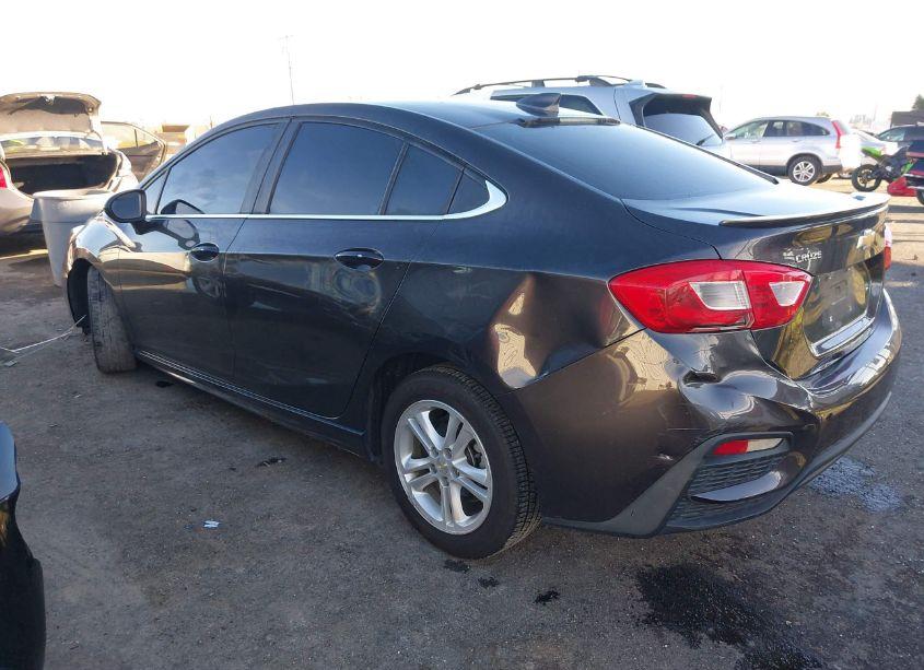 Photo 3 of 2017 Chevrolet Cruze LT AUTO (VIN 1G1BE5SM0H7132744)