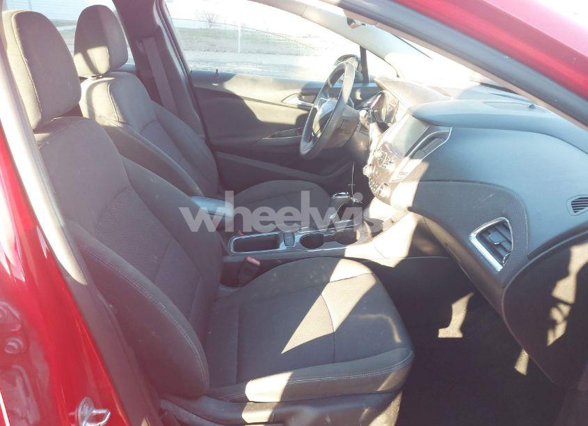 Photo 5 of 2017 Chevrolet Cruze LT AUTO (VIN 1G1BE5SM0H7141850)