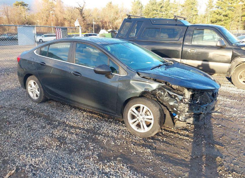 2017 Chevrolet Cruze LT AUTO (VIN 1G1BE5SM0H7147292) main photo