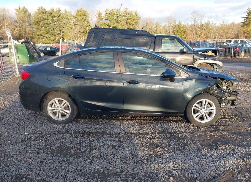 Photo 13 of 2017 Chevrolet Cruze LT AUTO (VIN 1G1BE5SM0H7147292)