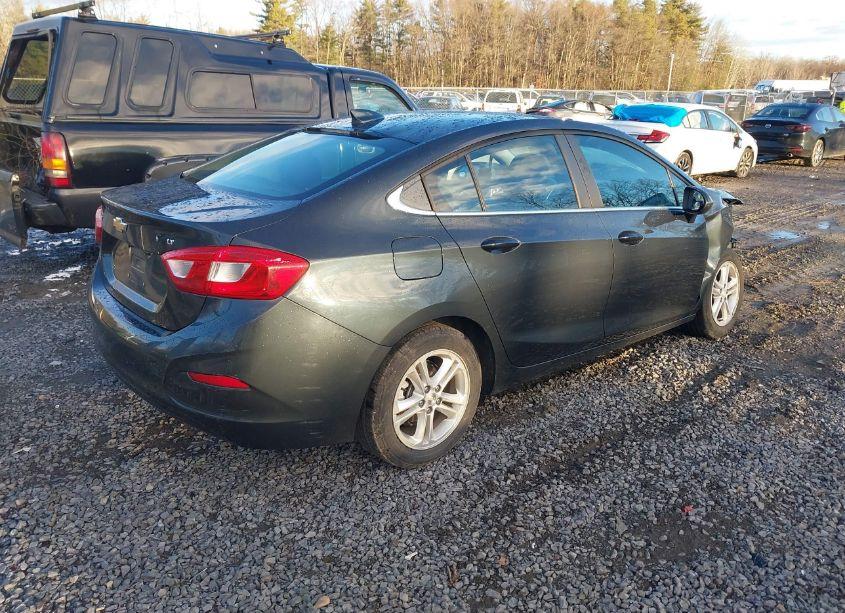 Photo 4 of 2017 Chevrolet Cruze LT AUTO (VIN 1G1BE5SM0H7147292)