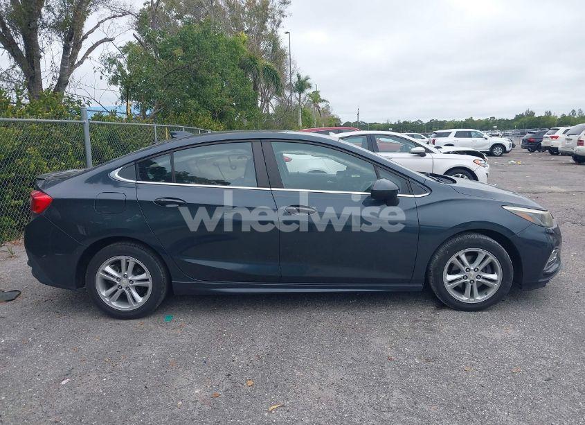 Photo 13 of 2017 Chevrolet Cruze LT AUTO (VIN 1G1BE5SM0H7149897)