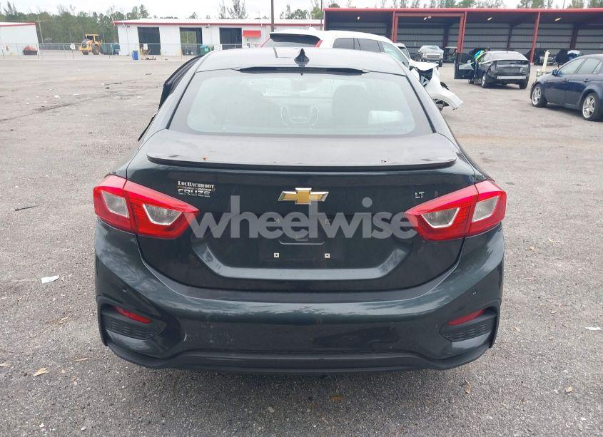 Photo 16 of 2017 Chevrolet Cruze LT AUTO (VIN 1G1BE5SM0H7149897)