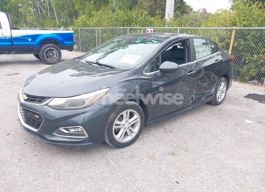 Photo 2 of 2017 Chevrolet Cruze LT AUTO (VIN 1G1BE5SM0H7149897)