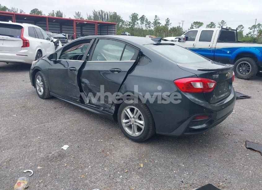 Photo 3 of 2017 Chevrolet Cruze LT AUTO (VIN 1G1BE5SM0H7149897)