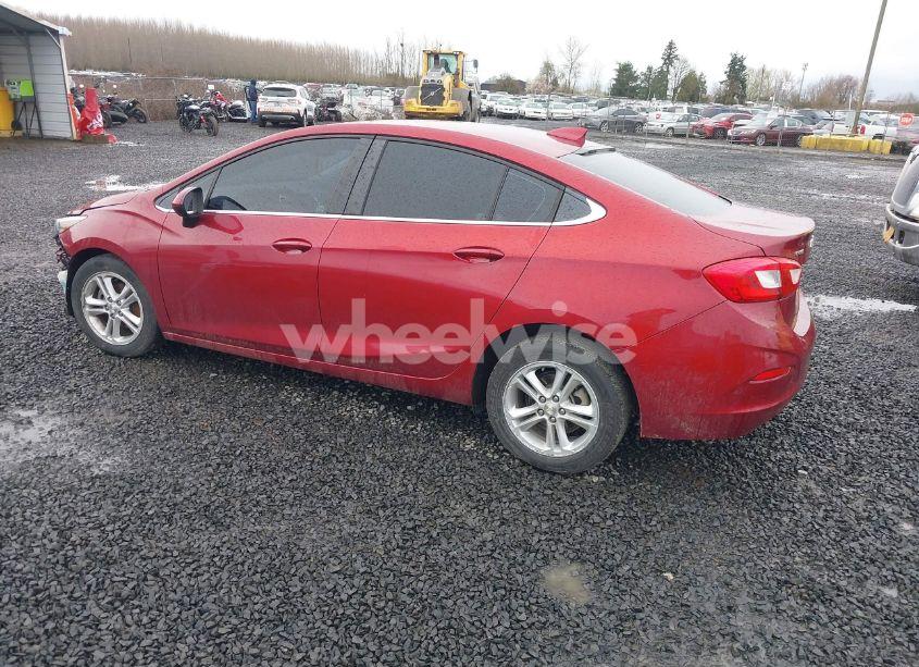 Photo 3 of 2017 Chevrolet Cruze LT AUTO (VIN 1G1BE5SM0H7172046)