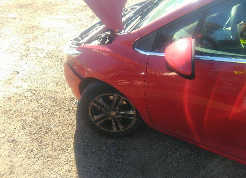 Photo 6 of 2017 Chevrolet Cruze LT AUTO (VIN 1G1BE5SM0H7179028)