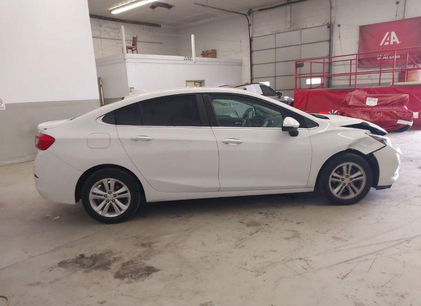 Photo 13 of 2017 Chevrolet Cruze LT AUTO (VIN 1G1BE5SM0H7186156)