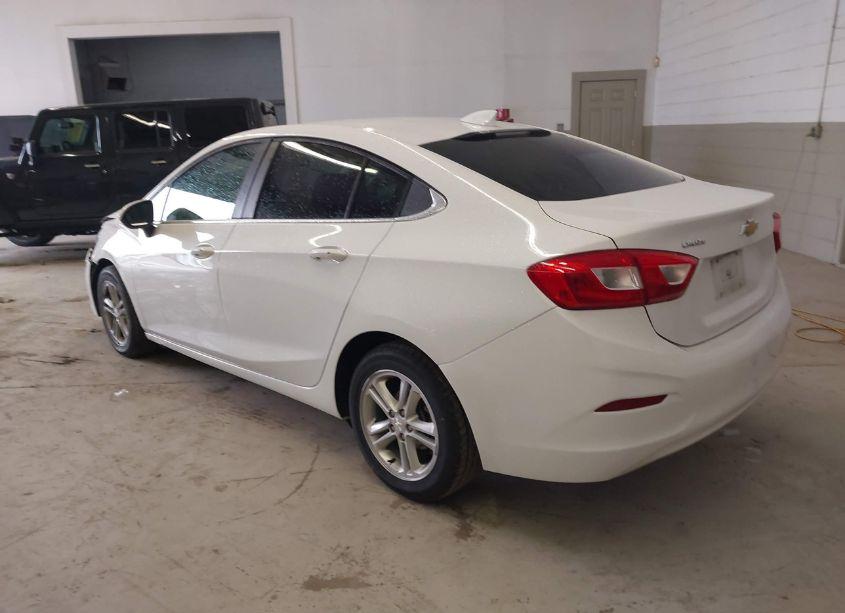 Photo 3 of 2017 Chevrolet Cruze LT AUTO (VIN 1G1BE5SM0H7186156)