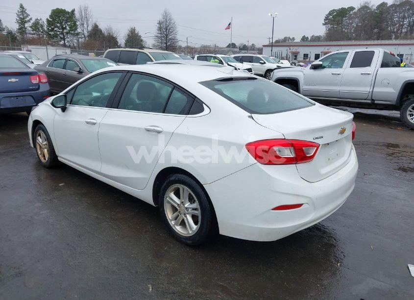 Photo 3 of 2017 Chevrolet Cruze LT AUTO (VIN 1G1BE5SM0H7186626)