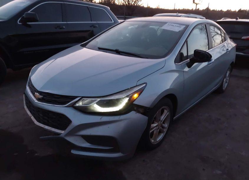 Photo 2 of 2017 Chevrolet Cruze LT AUTO (VIN 1G1BE5SM0H7189316)