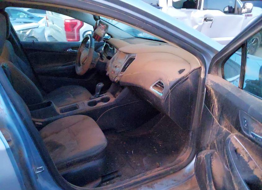 Photo 5 of 2017 Chevrolet Cruze LT AUTO (VIN 1G1BE5SM0H7189316)