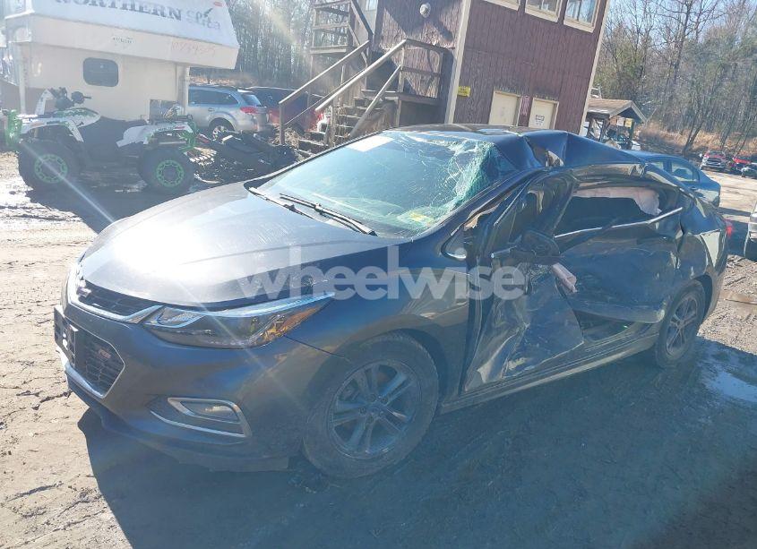 Photo 2 of 2017 Chevrolet Cruze LT AUTO (VIN 1G1BE5SM0H7219348)