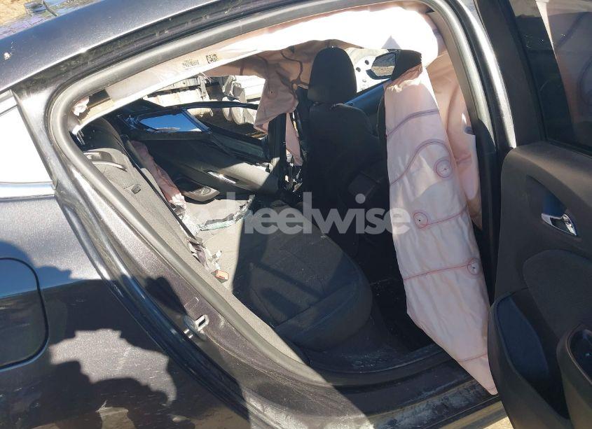 Photo 8 of 2017 Chevrolet Cruze LT AUTO (VIN 1G1BE5SM0H7219348)