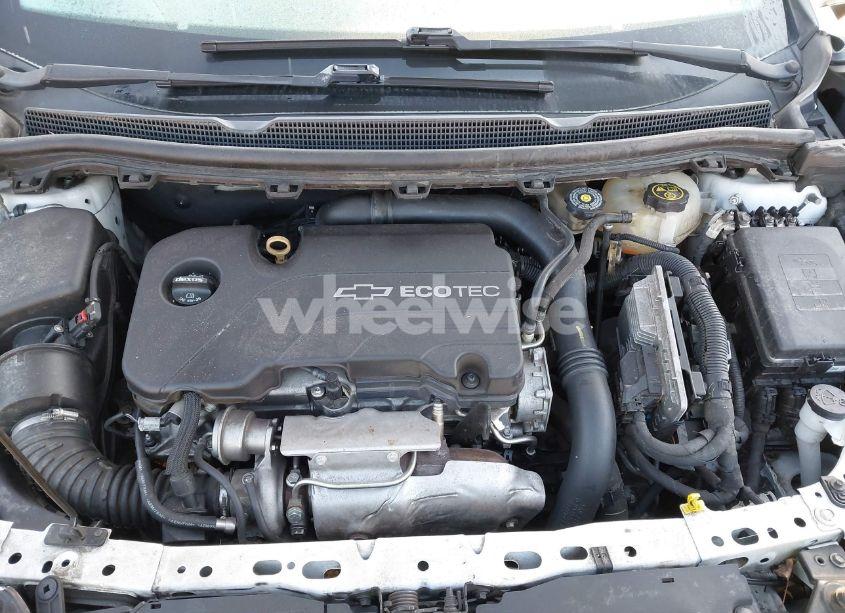 Photo 10 of 2017 Chevrolet Cruze LT AUTO (VIN 1G1BE5SM0H7235078)