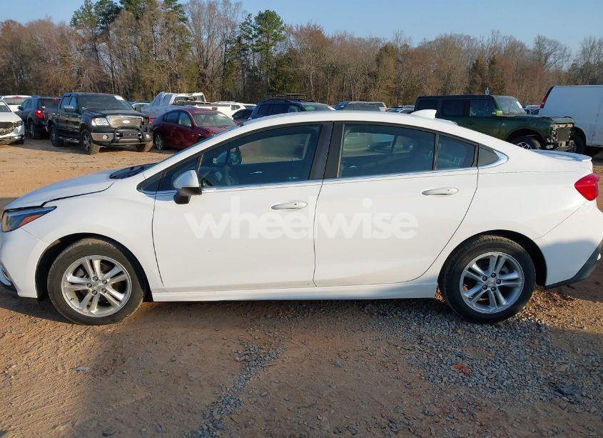 Photo 14 of 2017 Chevrolet Cruze LT AUTO (VIN 1G1BE5SM0H7235078)