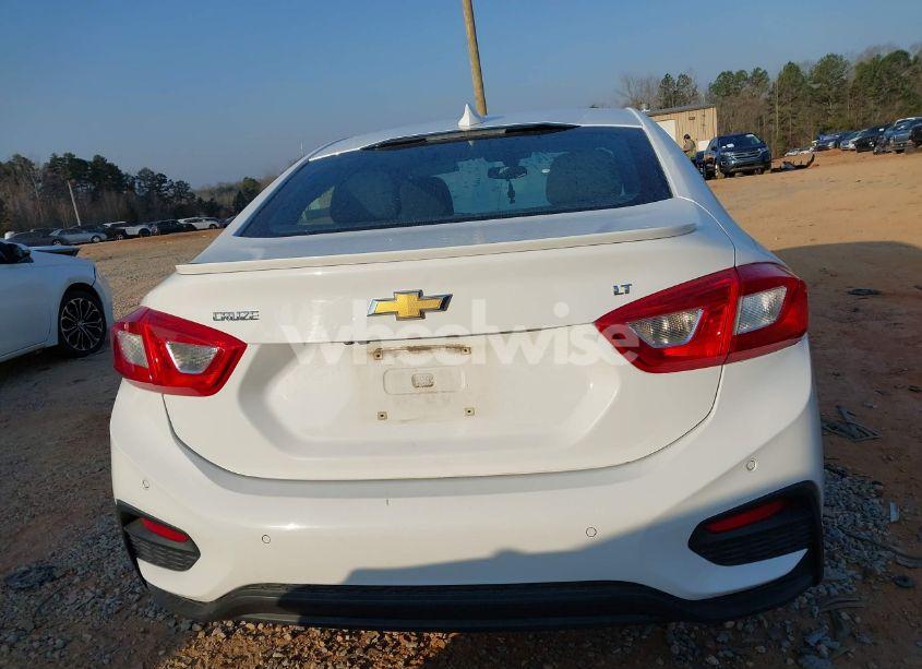 Photo 16 of 2017 Chevrolet Cruze LT AUTO (VIN 1G1BE5SM0H7235078)