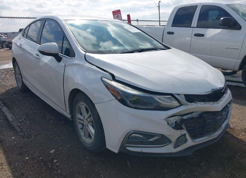 2017 Chevrolet Cruze LT AUTO (VIN 1G1BE5SM0H7247568) main photo