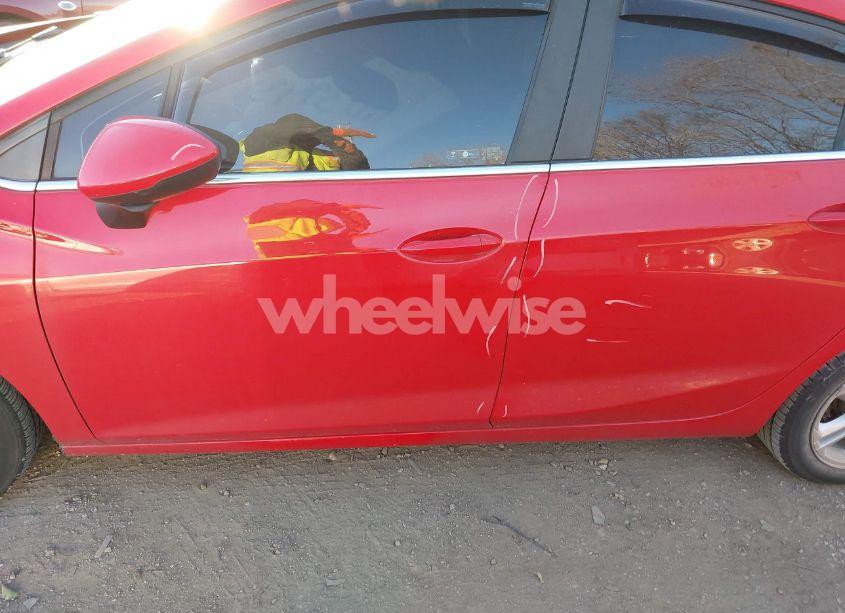 Photo 14 of 2017 Chevrolet Cruze LT AUTO (VIN 1G1BE5SM0H7247912)