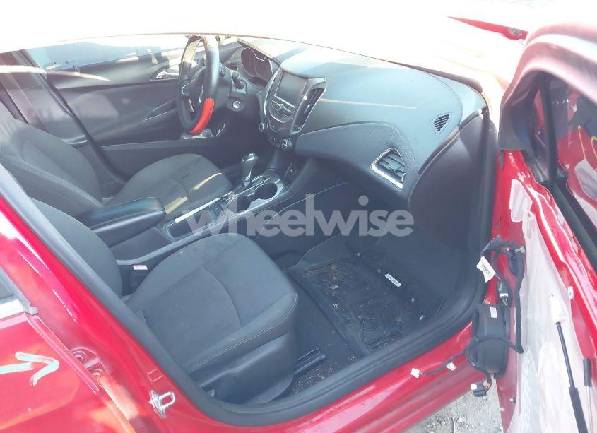 Photo 5 of 2017 Chevrolet Cruze LT AUTO (VIN 1G1BE5SM0H7247912)