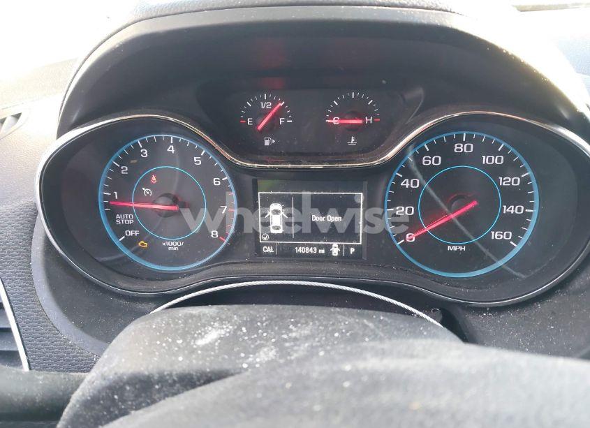 Photo 7 of 2017 Chevrolet Cruze LT AUTO (VIN 1G1BE5SM0H7247912)