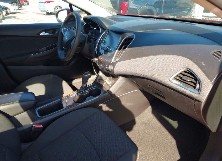 Photo 5 of 2017 Chevrolet Cruze LT AUTO (VIN 1G1BE5SM0H7254018)