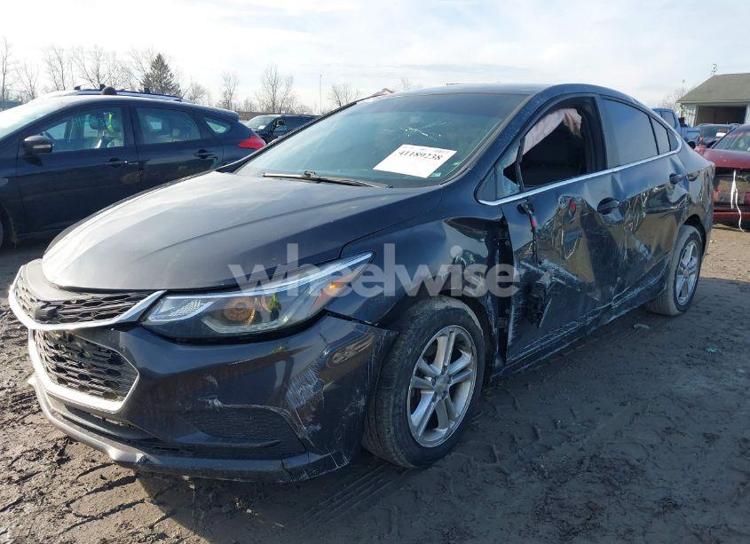 Photo 2 of 2017 Chevrolet Cruze LT AUTO (VIN 1G1BE5SM0H7254410)