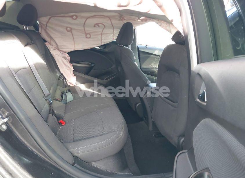 Photo 8 of 2017 Chevrolet Cruze LT AUTO (VIN 1G1BE5SM0H7254410)