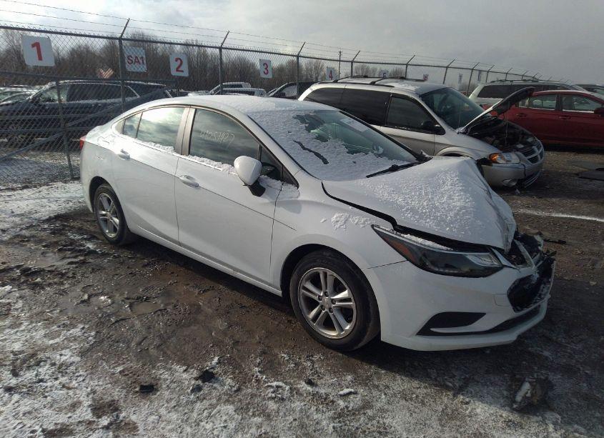 2017 Chevrolet Cruze LT AUTO (VIN 1G1BE5SM0H7256111) main photo