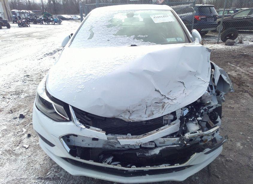 Photo 6 of 2017 Chevrolet Cruze LT AUTO (VIN 1G1BE5SM0H7256111)