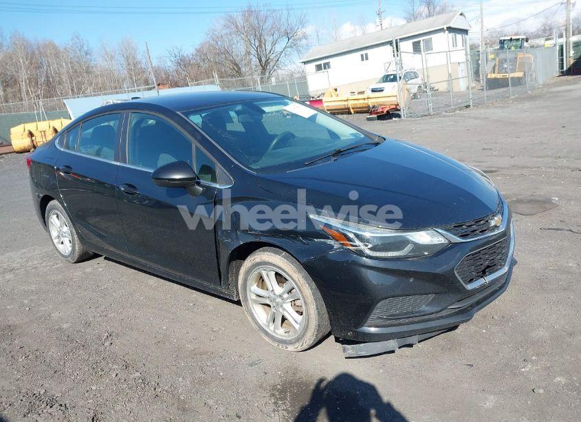 2017 Chevrolet Cruze LT AUTO (VIN 1G1BE5SM0H7259686) main photo