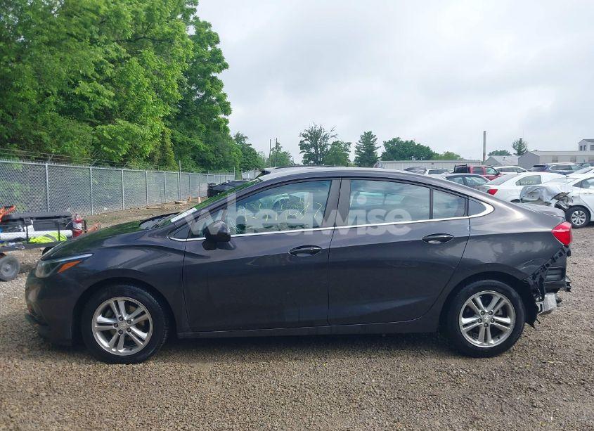 Photo 15 of 2017 Chevrolet Cruze LT AUTO (VIN 1G1BE5SM0H7263074)