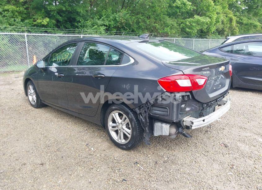 Photo 3 of 2017 Chevrolet Cruze LT AUTO (VIN 1G1BE5SM0H7263074)