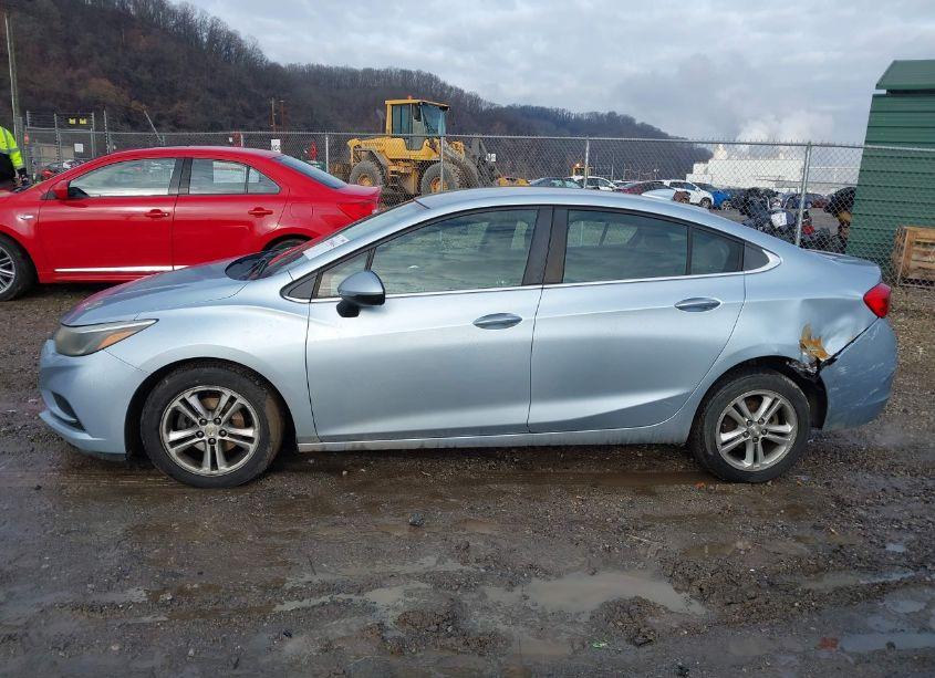 Photo 14 of 2017 Chevrolet Cruze LT AUTO (VIN 1G1BE5SM0H7275998)