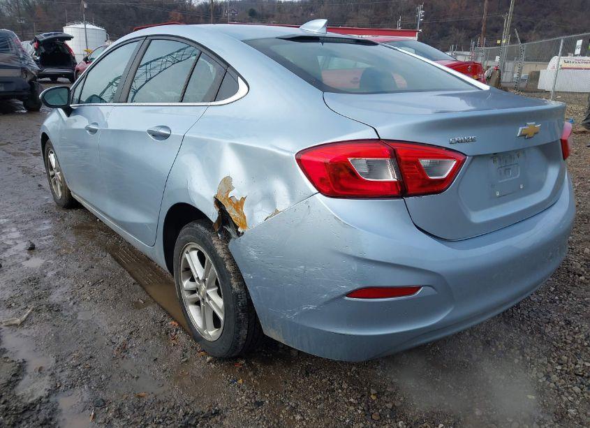 Photo 6 of 2017 Chevrolet Cruze LT AUTO (VIN 1G1BE5SM0H7275998)