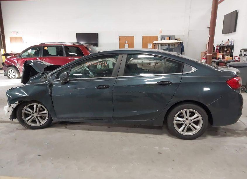 Photo 15 of 2017 Chevrolet Cruze LT AUTO (VIN 1G1BE5SM0H7280540)