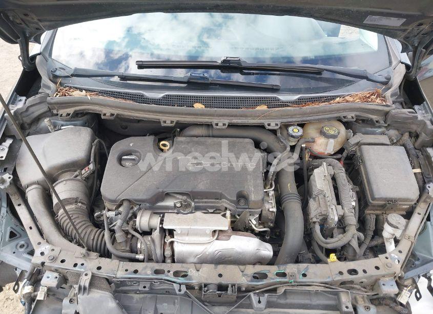 Photo 10 of 2018 Chevrolet Cruze LT AUTO (VIN 1G1BE5SM0J7107879)