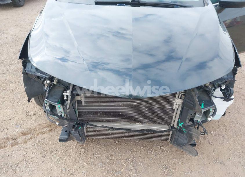 Photo 6 of 2018 Chevrolet Cruze LT AUTO (VIN 1G1BE5SM0J7107879)