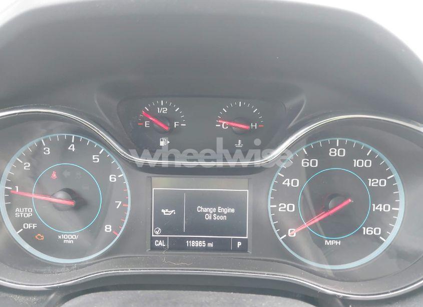 Photo 7 of 2018 Chevrolet Cruze LT AUTO (VIN 1G1BE5SM0J7107879)