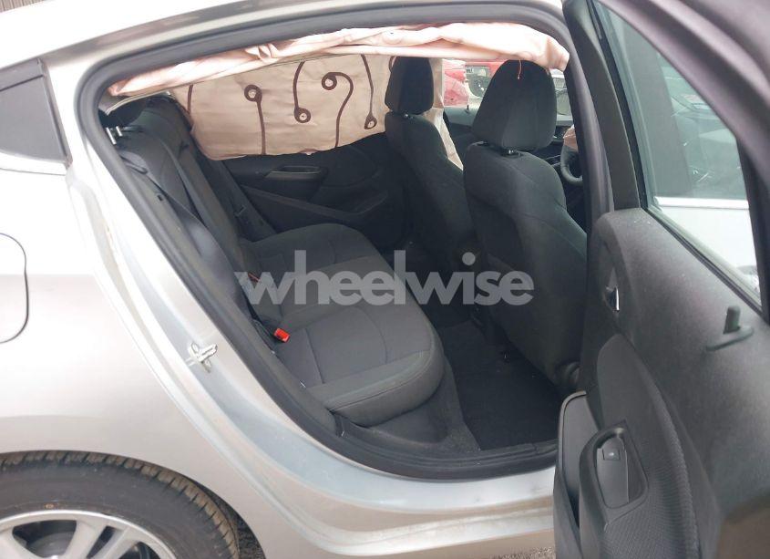 Photo 8 of 2018 Chevrolet Cruze LT AUTO (VIN 1G1BE5SM0J7108370)