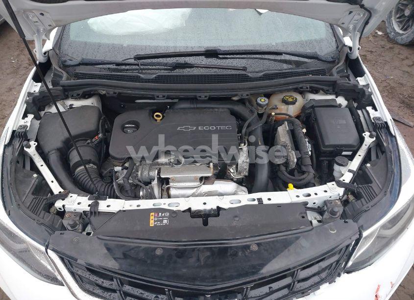 Photo 10 of 2018 Chevrolet Cruze LT AUTO (VIN 1G1BE5SM0J7114492)