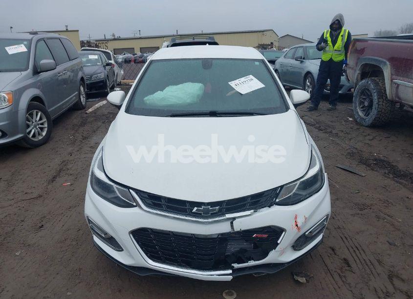 Photo 12 of 2018 Chevrolet Cruze LT AUTO (VIN 1G1BE5SM0J7114492)